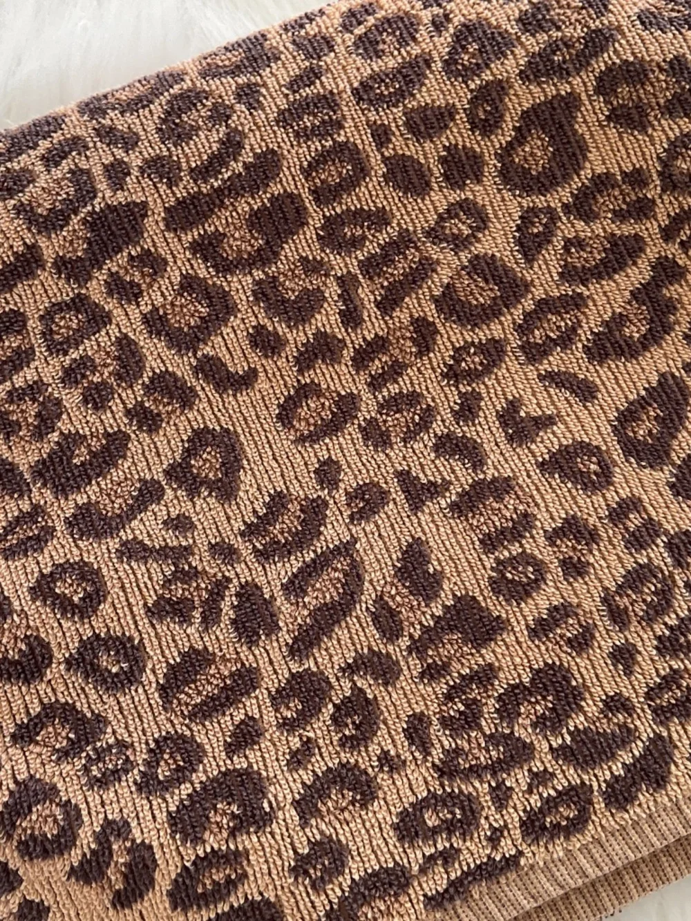 Pottery Barn Brown Leopard Cheetah Print Bath Towel 26” x 50“